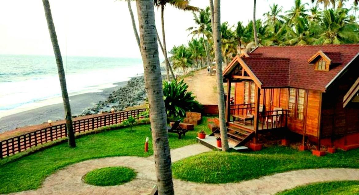 Blue Water Beach Resort Varkala Buitenkant foto