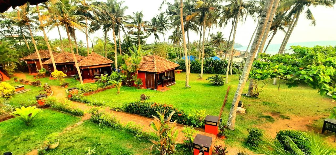 Blue Water Beach Resort Varkala Buitenkant foto