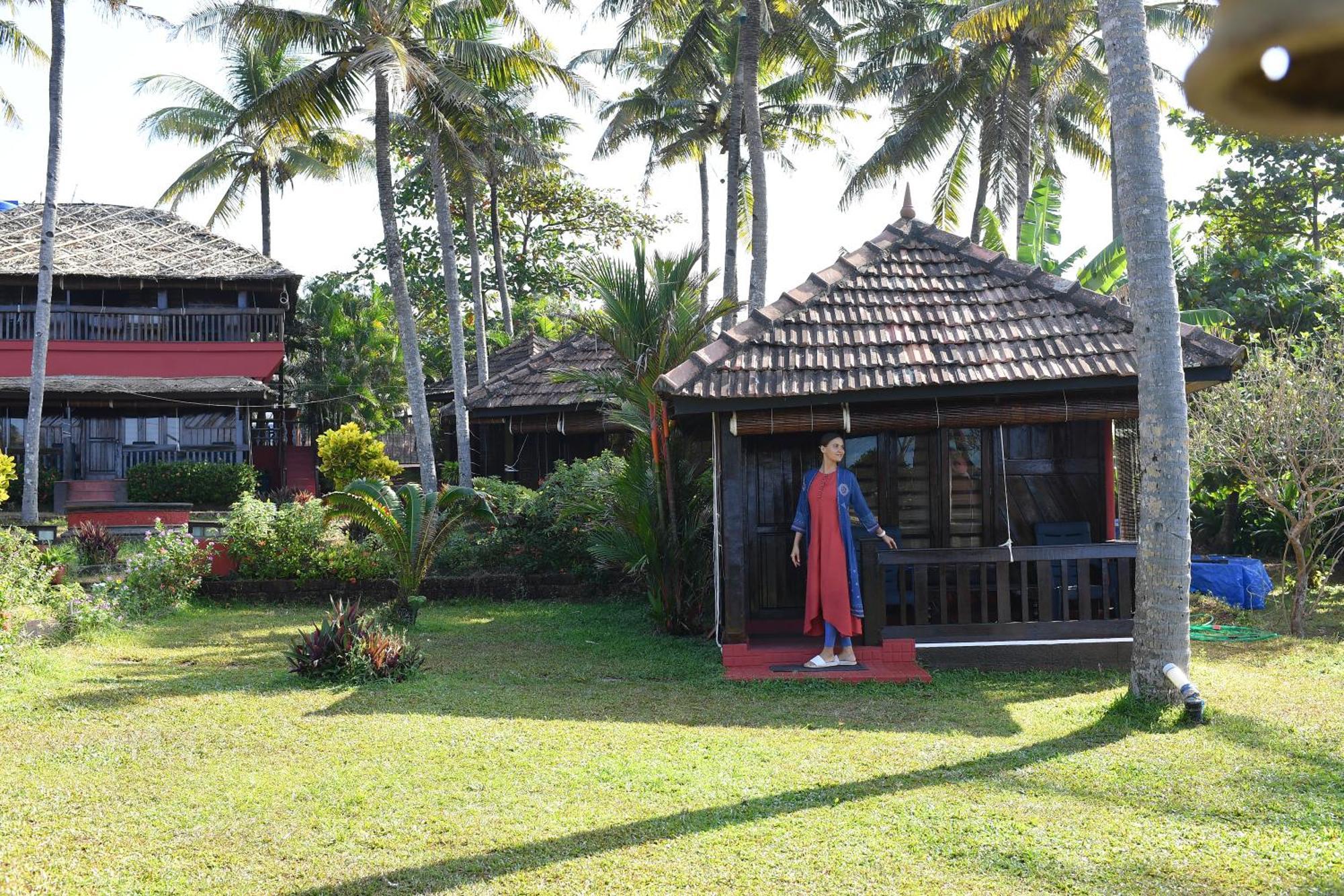Blue Water Beach Resort Varkala Buitenkant foto