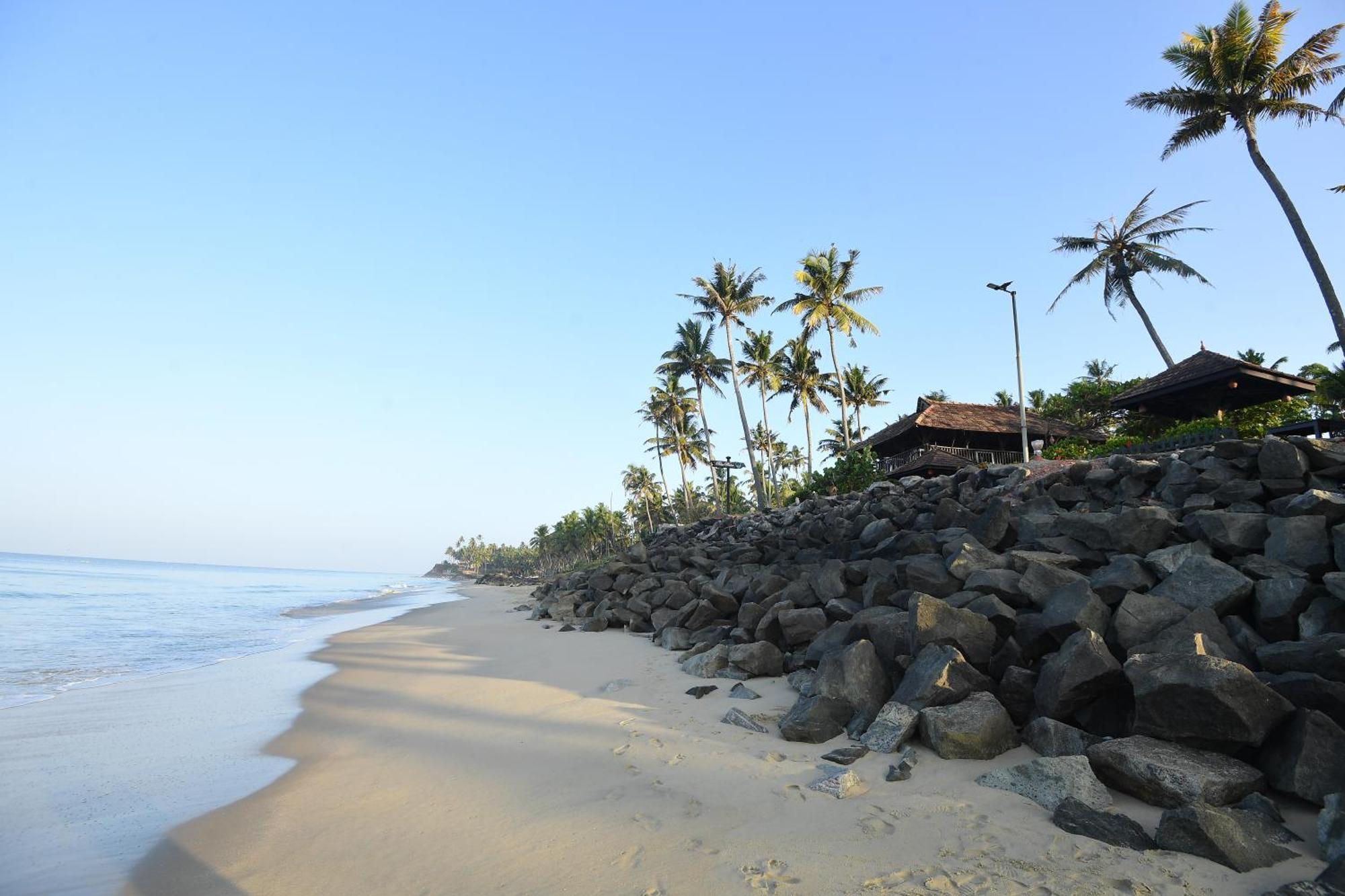 Blue Water Beach Resort Varkala Buitenkant foto