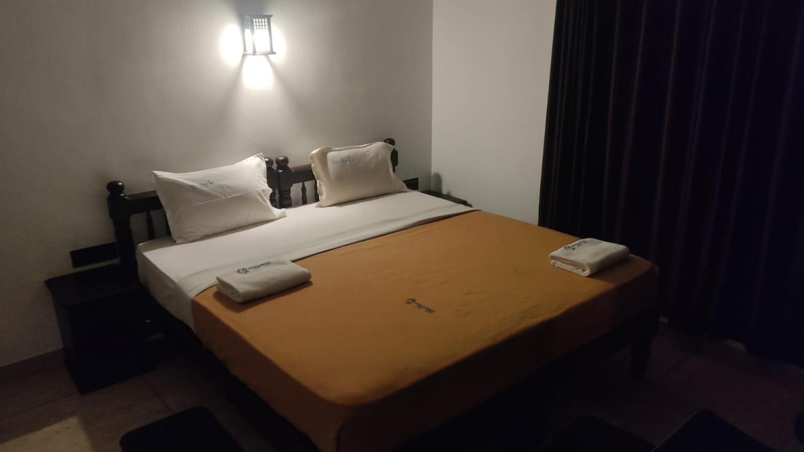 Blue Water Beach Resort Varkala Buitenkant foto