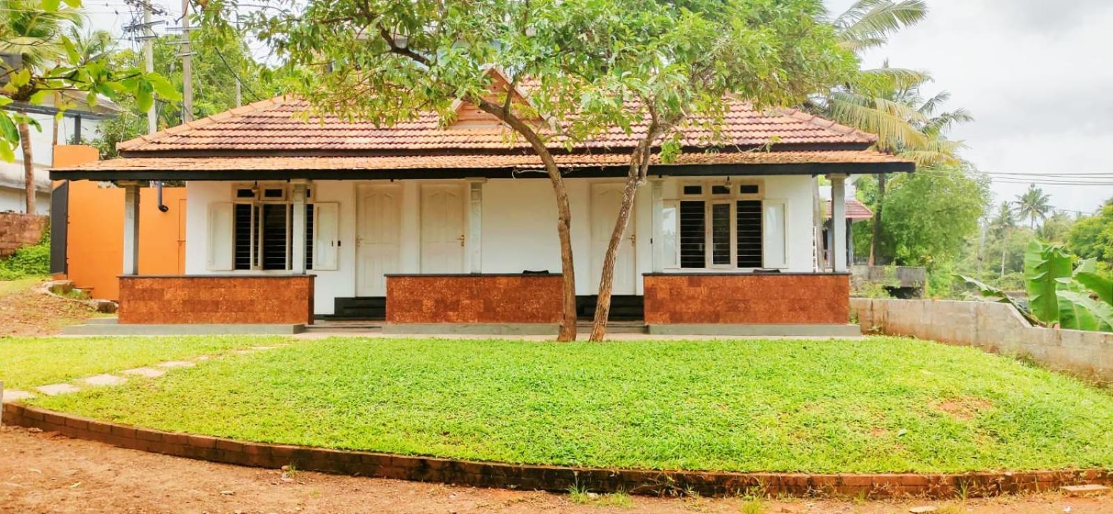 Blue Water Beach Resort Varkala Buitenkant foto