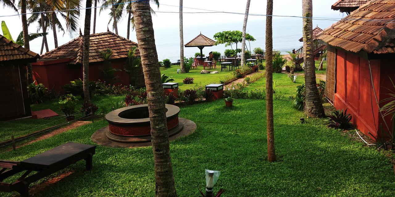 Blue Water Beach Resort Varkala Buitenkant foto
